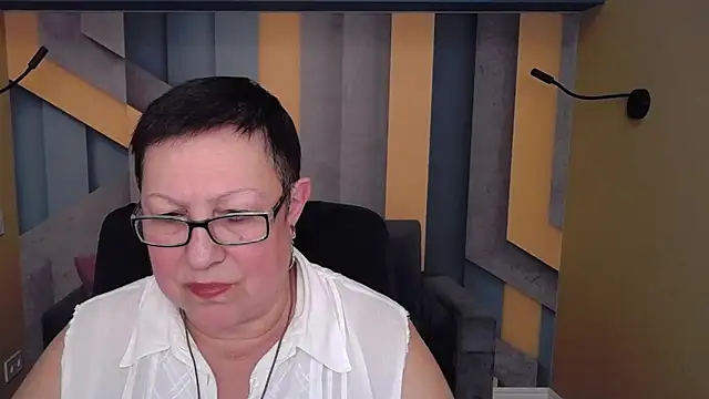 BarbaraTurners online show from December 5, 7:45 pm