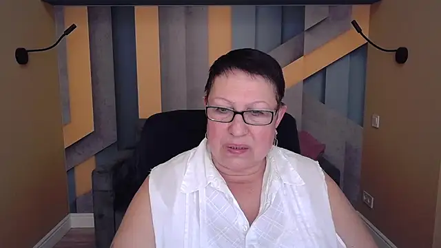 BarbaraTurners online show from November 14, 7:39 pm