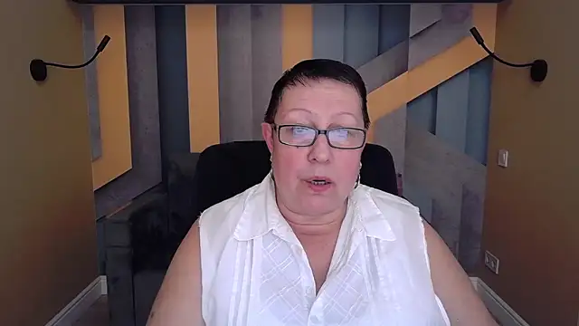 BarbaraTurners online show from November 10, 7:30 pm