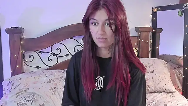 Snapshot of noemi_foxxx chatting on November 12, 2:32 pm noemi foxxx online show from November 12, 2:32 pm