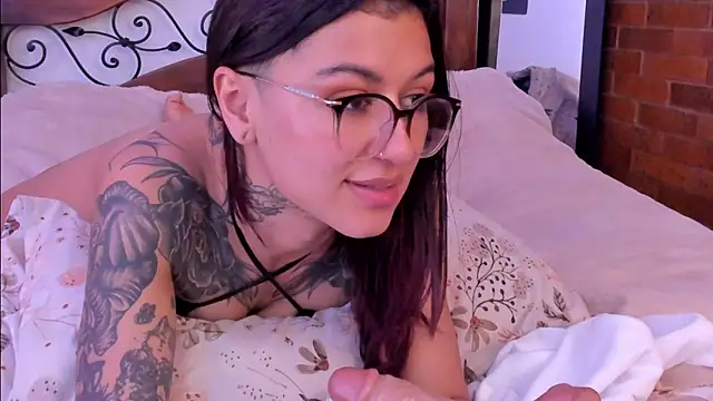 Snapshot of noemi_foxxx chatting on March 22, 6:36 pm noemi foxxx online show from March 22, 6:36 pm