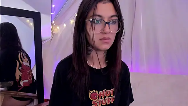 Snapshot of noemi_foxxx chatting on February 25, 3:42 pm noemi foxxx online show from February 25, 3:42 pm