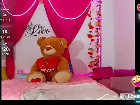 natashakissess online show from September 19, 4:22 pm