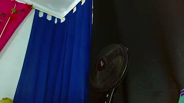 natashakissess online show from December 5, 6:28 pm