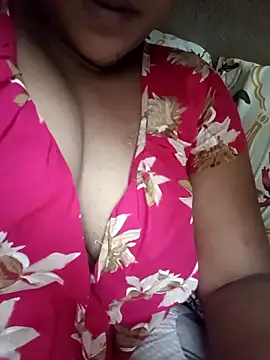 Snapshot of Priya_hotgirl23 chatting on October 1, 7:02 am Priya hotgirl23 online show from October 1, 7:02 am