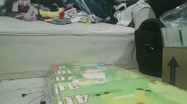 angeljz4 online show from February 4, 4:37 am