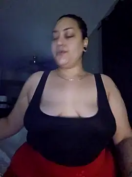 Snapshot of honeeyyy_pot chatting on October 3, 6:59 am honeeyyy pot online show from October 3, 6:59 am