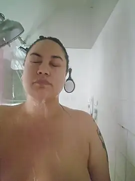 Snapshot of honeeyyy_pot chatting on November 9, 8:51 am honeeyyy pot online show from November 9, 8:51 am