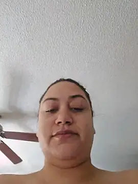 Snapshot of honeeyyy_pot chatting on November 9, 9:19 pm honeeyyy pot online show from November 9, 9:19 pm