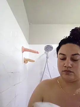 Snapshot of honeeyyy_pot chatting on February 21, 6:59 am honeeyyy pot online show from February 21, 6:59 am