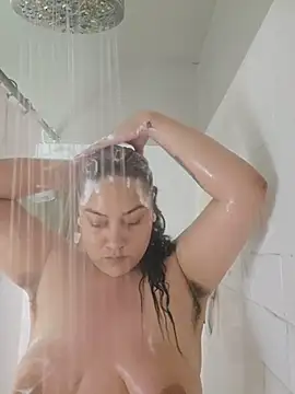 Snapshot of honeeyyy_pot chatting on November 11, 3:56 am honeeyyy pot online show from November 11, 3:56 am