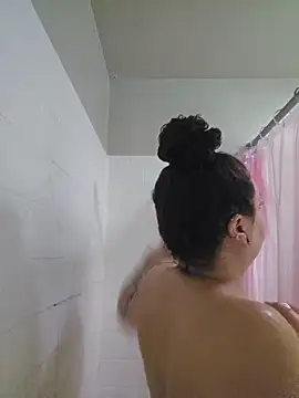 Snapshot of honeeyyy_pot chatting on October 25, 7:07 am honeeyyy pot online show from October 25, 7:07 am