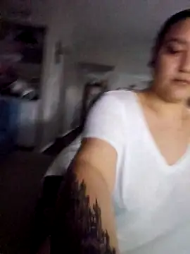 Snapshot of honeeyyy_pot chatting on February 19, 12:51 am honeeyyy pot online show from February 19, 12:51 am