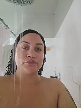 Snapshot of honeeyyy_pot chatting on November 13, 5:55 am honeeyyy pot online show from November 13, 5:55 am