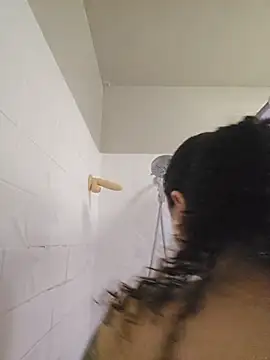 Snapshot of honeeyyy_pot chatting on February 9, 5:38 am honeeyyy pot online show from February 9, 5:38 am