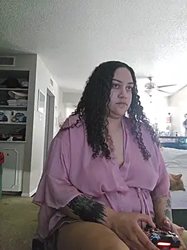 Snapshot of honeeyyy_pot chatting on November 2, 10:04 pm honeeyyy pot online show from November 2, 10:04 pm