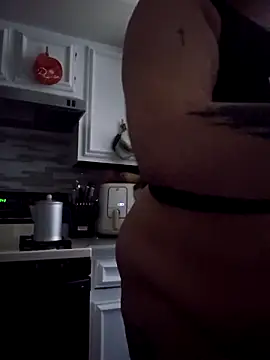 Snapshot of honeeyyy_pot chatting on February 19, 5:43 pm honeeyyy pot online show from February 19, 5:43 pm