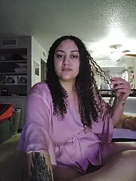 Snapshot of honeeyyy_pot chatting on October 31, 12:07 am honeeyyy pot online show from October 31, 12:07 am