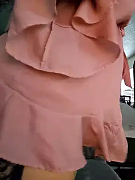 Snapshot of honeeyyy_pot chatting on February 12, 9:58 pm honeeyyy pot online show from February 12, 9:58 pm