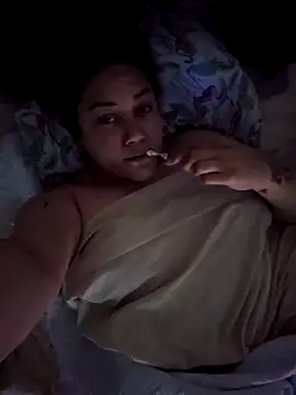 Snapshot of honeeyyy_pot chatting on February 20, 6:54 pm honeeyyy pot online show from February 20, 6:54 pm