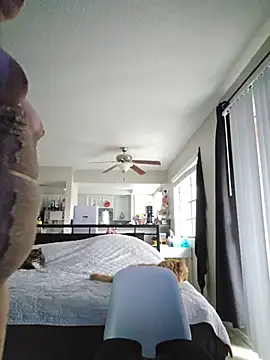 Snapshot of honeeyyy_pot chatting on January 7, 11:10 pm honeeyyy pot online show from January 7, 11:10 pm