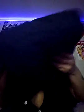 Snapshot of honeeyyy_pot chatting on September 13, 4:18 pm honeeyyy pot online show from September 13, 4:18 pm