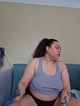 Snapshot of honeeyyy_pot chatting on March 15, 8:38 pm honeeyyy pot online show from March 15, 8:38 pm