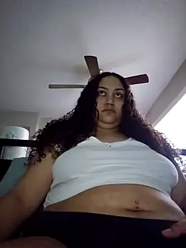 Snapshot of honeeyyy_pot chatting on October 1, 4:00 pm honeeyyy pot online show from October 1, 4:00 pm