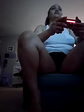 Snapshot of honeeyyy_pot chatting on September 16, 9:49 pm honeeyyy pot online show from September 16, 9:49 pm