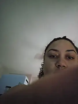 Snapshot of honeeyyy_pot chatting on January 5, 7:50 pm honeeyyy pot online show from January 5, 7:50 pm