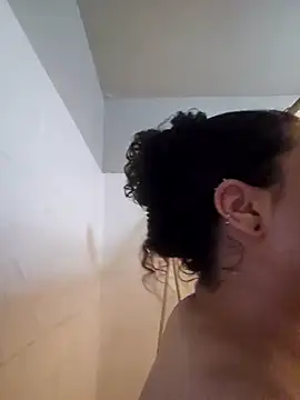 Snapshot of honeeyyy_pot chatting on March 19, 3:20 am honeeyyy pot online show from March 19, 3:20 am