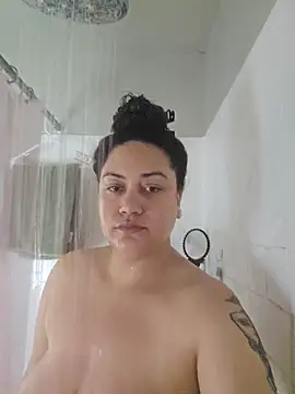 Snapshot of honeeyyy_pot chatting on November 12, 5:33 am honeeyyy pot online show from November 12, 5:33 am