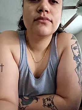 Snapshot of honeeyyy_pot chatting on February 13, 9:26 pm honeeyyy pot online show from February 13, 9:26 pm