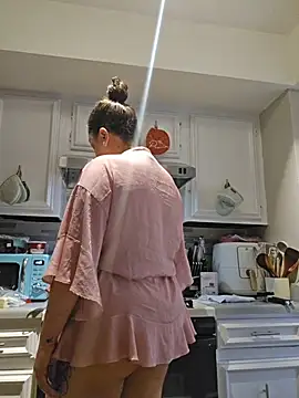 Snapshot of honeeyyy_pot chatting on November 29, 8:31 pm honeeyyy pot online show from November 29, 8:31 pm