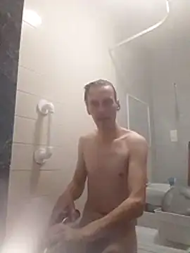 Mrleitenant online show from December 15, 10:37 pm