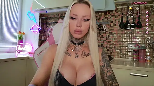 Snapshot of 2badforyou chatting on March 19, 12:12 pm 2badforyou online show from March 19, 12:12 pm