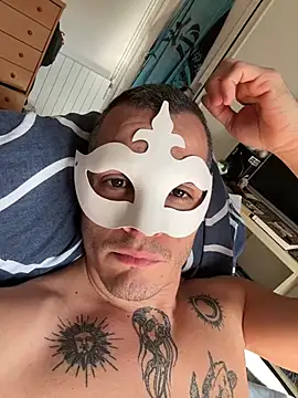 Snapshot of carlosananda chatting on February 11, 1:20 pm carlosananda online show from February 11, 1:20 pm