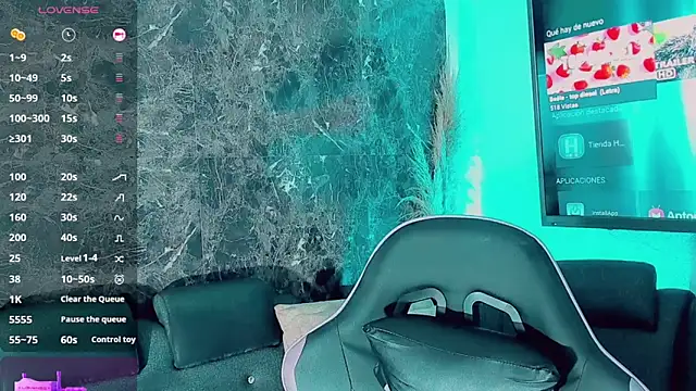 Emmaa Saenz  online show from February 4, 10:05 pm