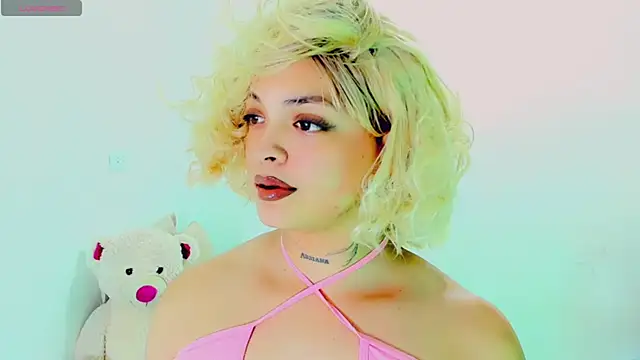 Emmaa Saenz  online show from February 28, 10:31 pm