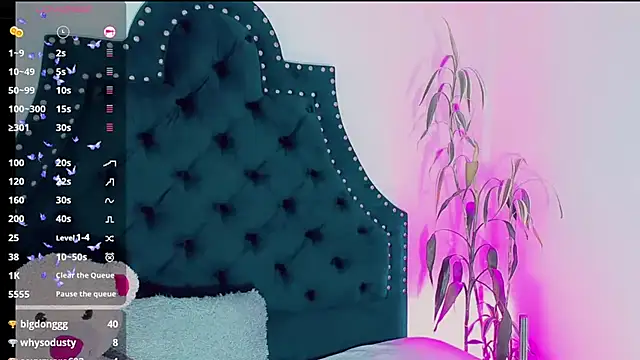 Emmaa Saenz  online show from February 25, 3:09 am