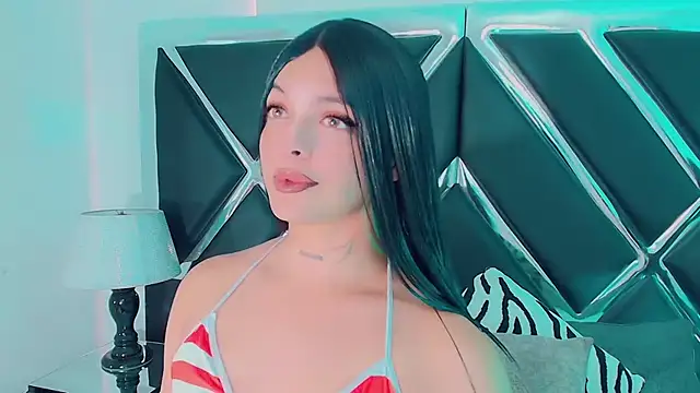 Emmaa Saenz  online show from December 2, 6:09 pm