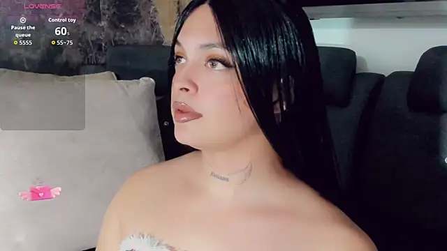 Snapshot of Emmaa_Saenz_ chatting on June 20, 11:10 pm Emmaa Saenz online show from June 20, 11:10 pm