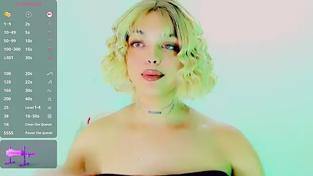 Emmaa Saenz  online show from March 3, 11:12 pm