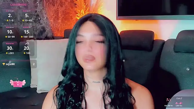Emmaa Saenz  online show from May 19, 1:56 am