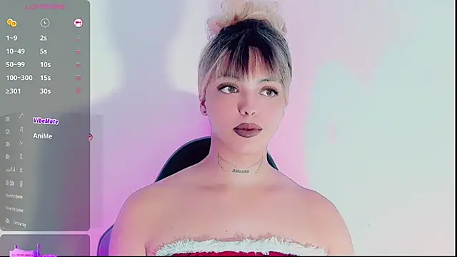 Emmaa Saenz  online show from December 5, 5:44 pm