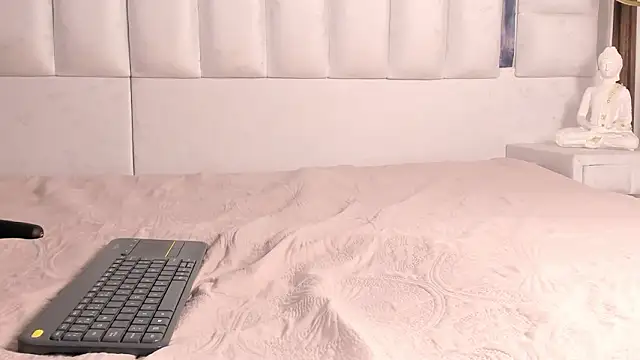 im tyra online show from February 26, 4:45 am