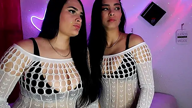 agatha lovee online show from March 7, 6:11 pm