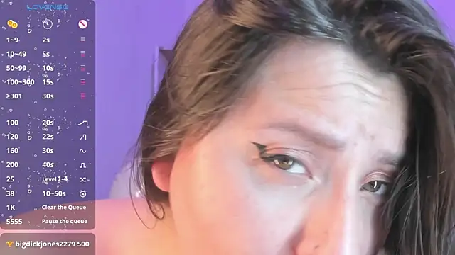 Roxxanne Bail online show from December 12, 11:03 pm