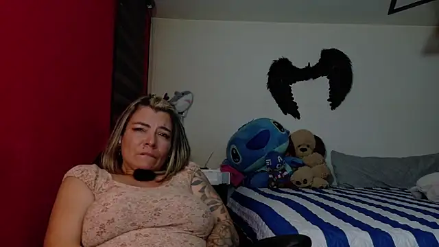 charlotedoll online show from May 29, 1:55 am