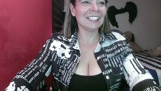 charlotedoll online show from May 9, 11:41 pm